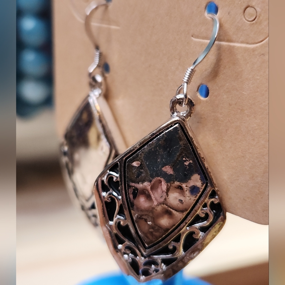 Elegant Silvery Dangle Earrings - Picture 2 of 3